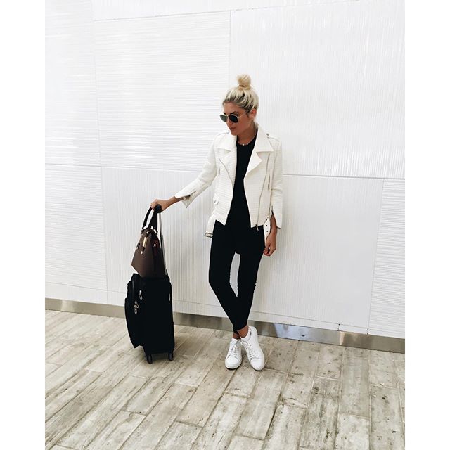 Just a little tanned 🙊 airport bound ✈️
