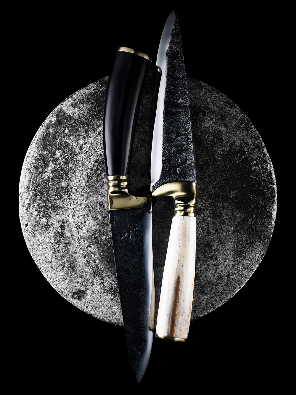 knives-on-black-3.jpg